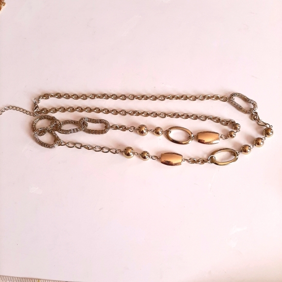 Women's Goldtone Necklace - Picture 3 of 5